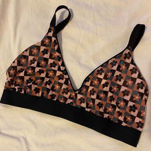 NWOT Parade Mesh Triangle Bralette (Size 1+)